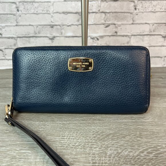 Michael Kors Zip around accordion clutch wallet - Picture 1 of 5
